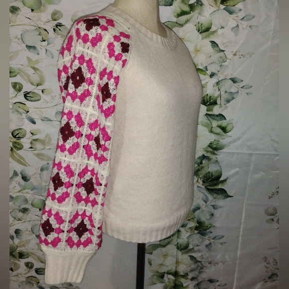 5For$12 Crotcheted Knit Sweater - Picture 1 of 7